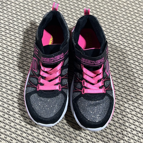 Girls Sketcher’s Sport - size 2 - Picture 2 of 5